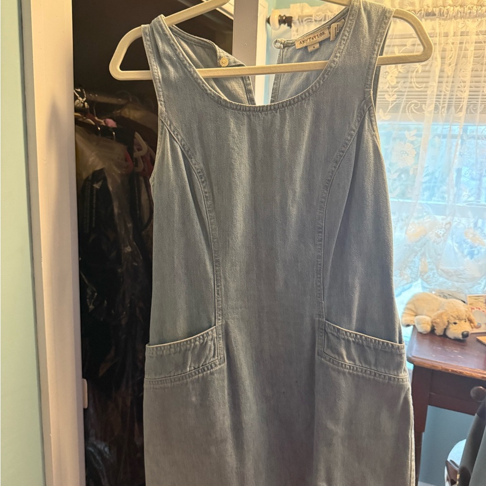 Ann Taylor VTG Causal/ Daytime Light Blue Denim Midi Dress/ Shift Dress Airy